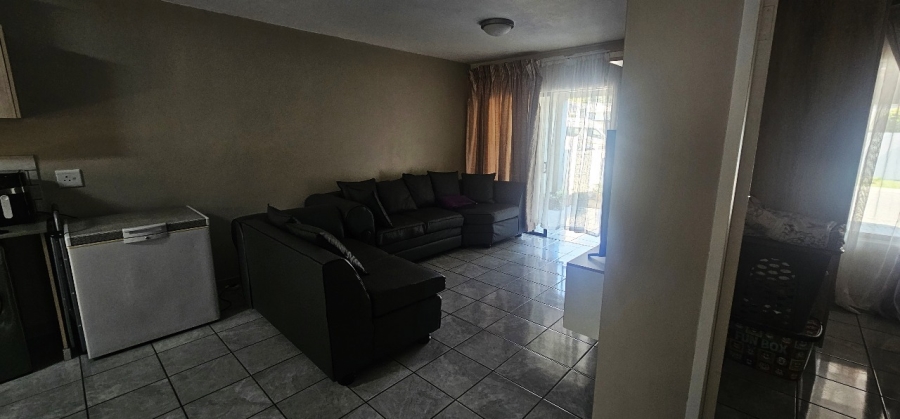 To Let 2 Bedroom Property for Rent in Waterkloof A H North West